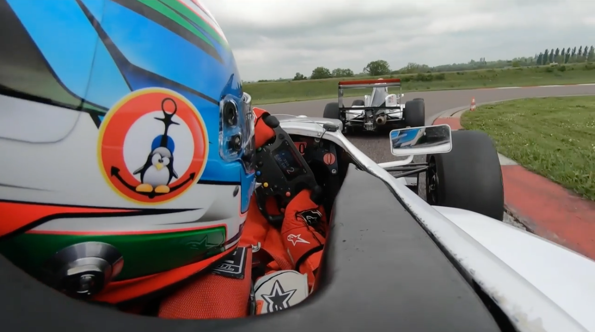 Formula Renault I driving course Circuit Club of Nevers/Magny-Cours (58)