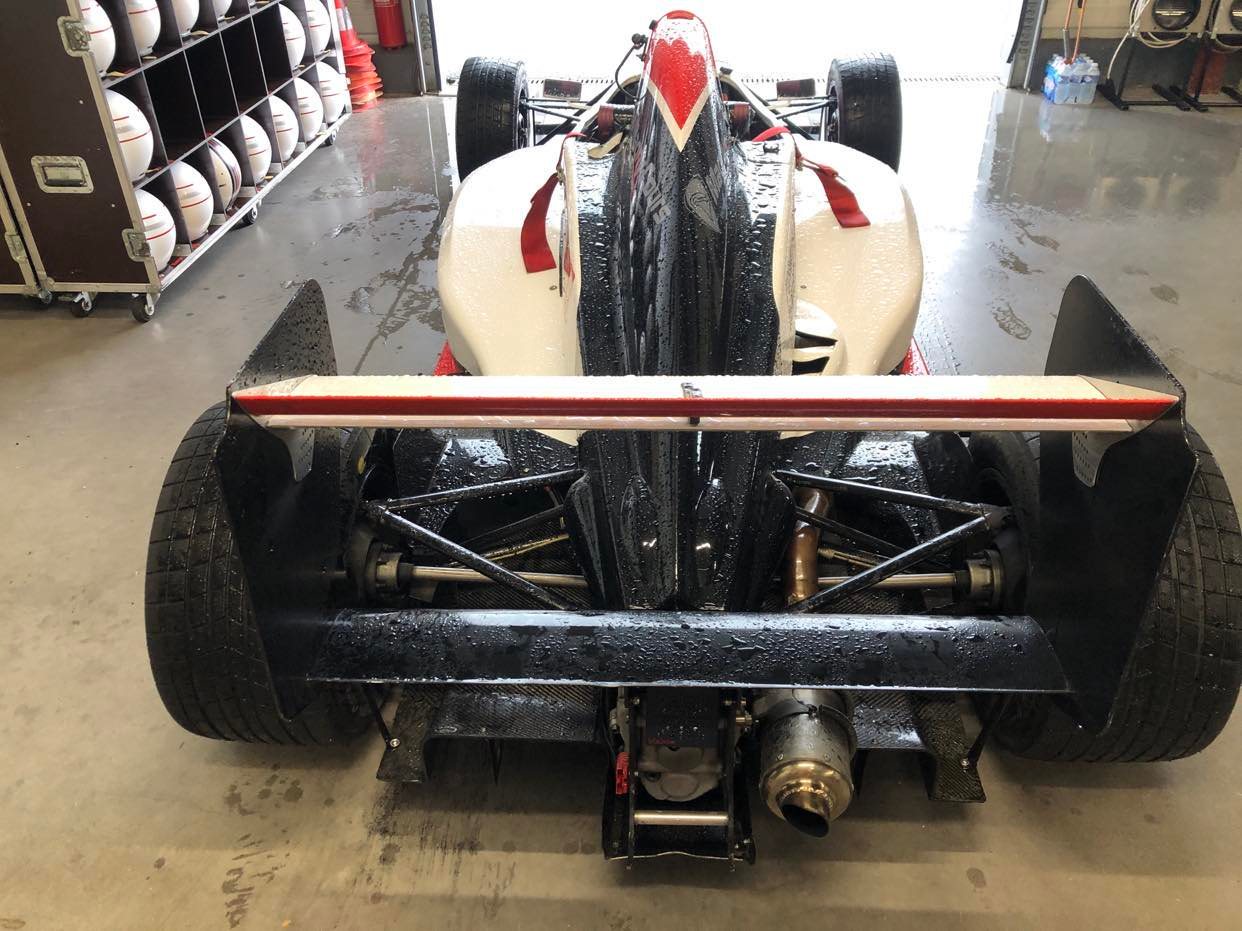 Formula Renault I driving course Circuit Club of Nevers/Magny-Cours (58)
