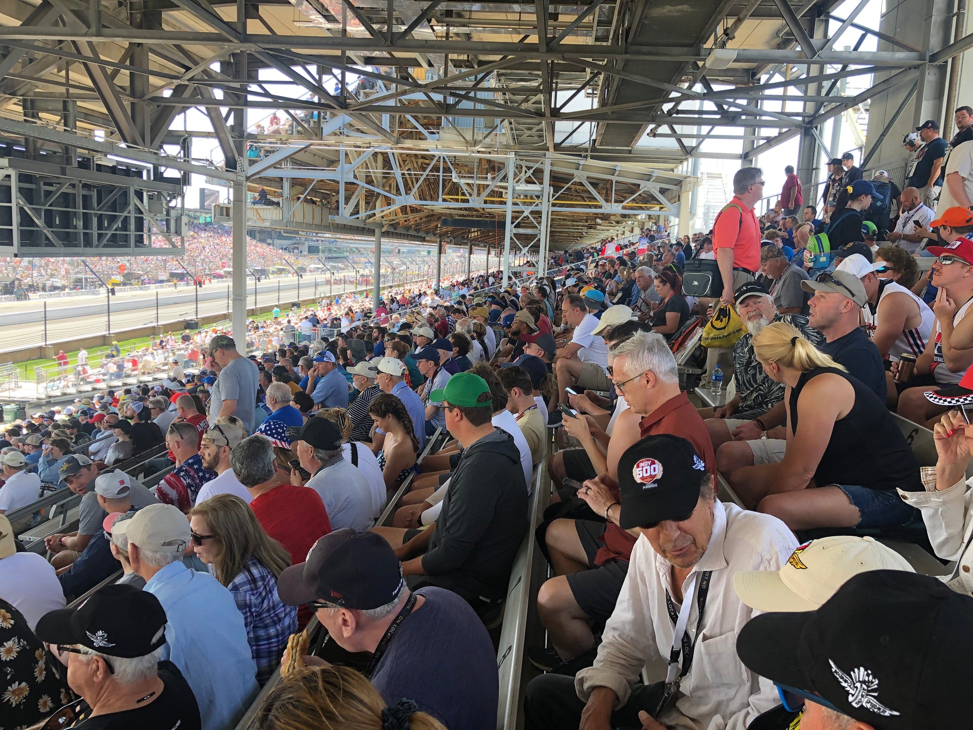 Indy 500 race day ! Une course à vivre avec Mercury Silver