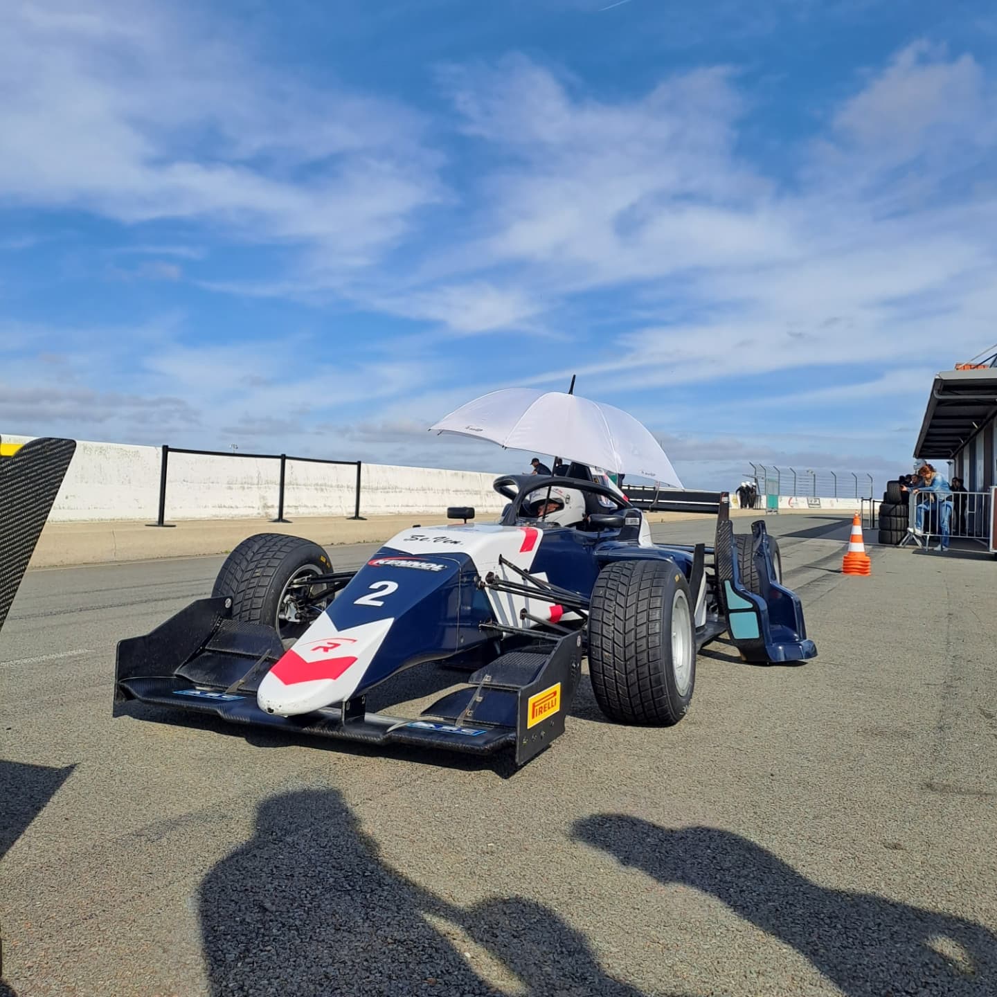 Formula Renault I driving course Nevers/Magny-Cours Grand Prix circuit (58)