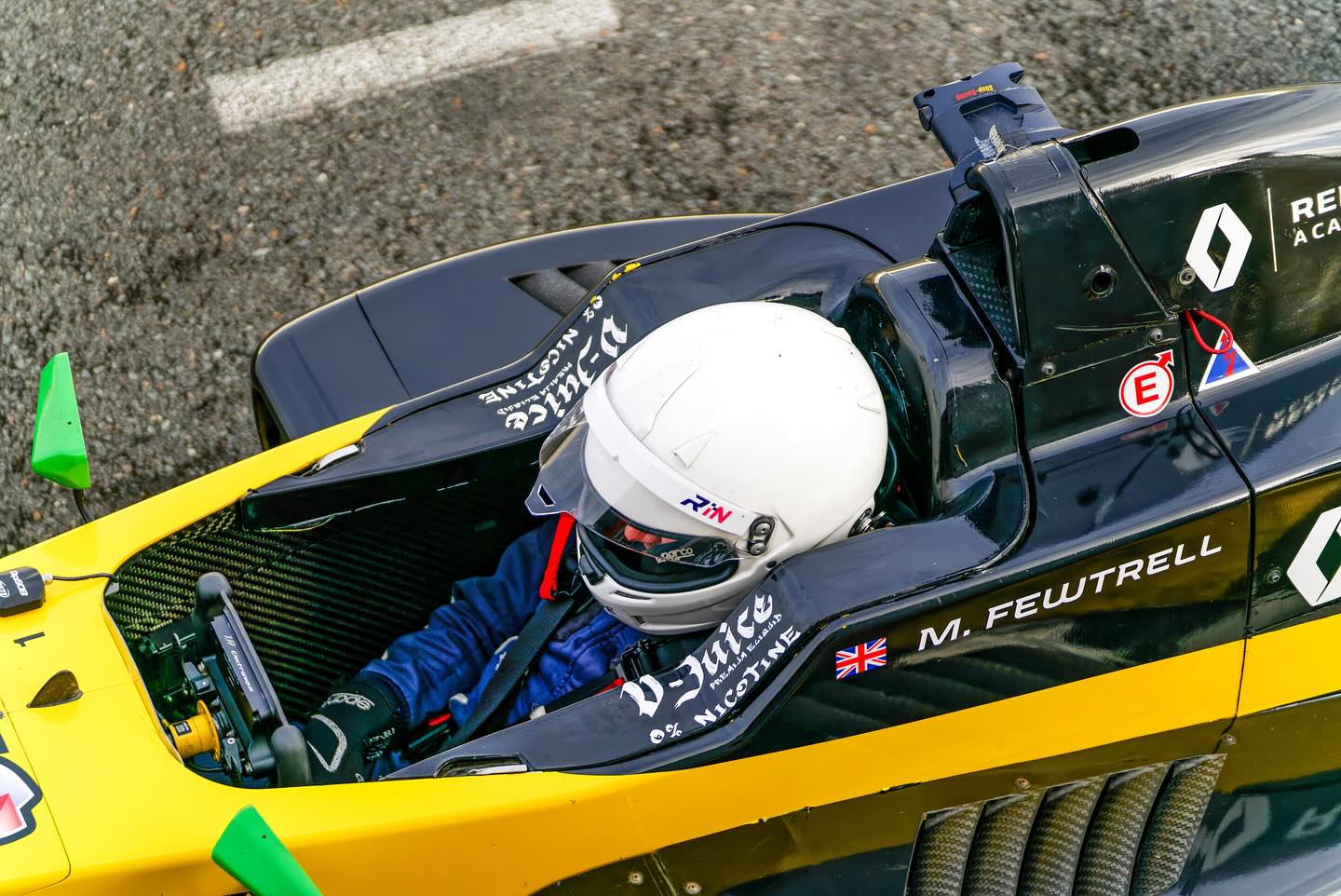 Formula Renault I driving course Nevers/Magny-Cours Grand Prix circuit (58)