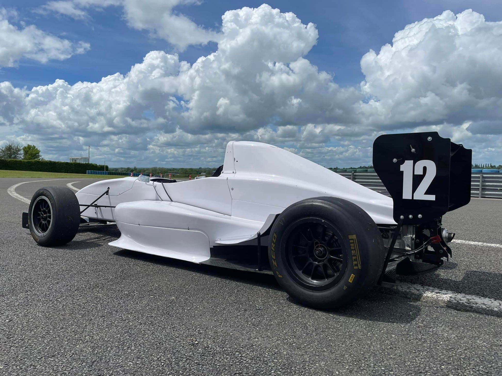 Formule Renault 2.0 à découvrir sur circuit en Ecole de pilotage sur monoplaces