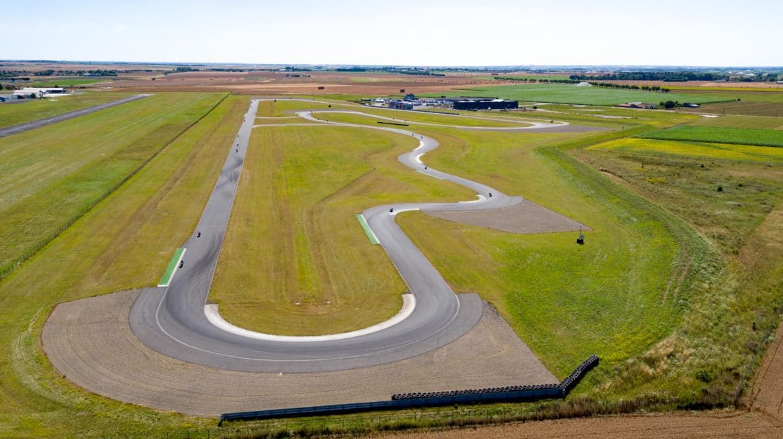 Formula Renault I driving course Nevers/Magny-Cours Grand Prix circuit (58)