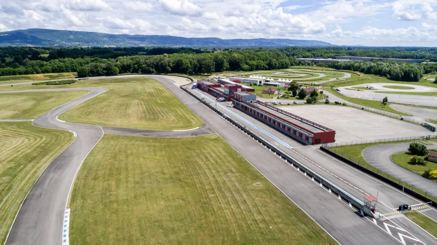 Formula Renault I driving course Bresse-Frontenaud circuit (71)