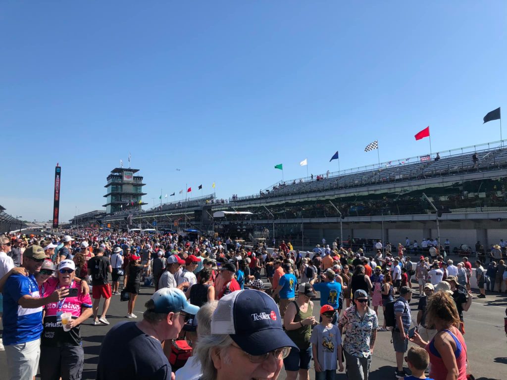 Indianapolis 500, plus de 400 000 spectateurs ! Une course à découvrir