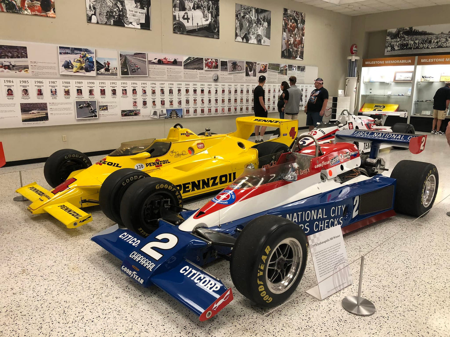 Indianapolis 500 Museum ! de superbes Indycar ayant fait la gloire de l'Indy 500